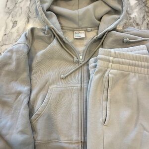 TNA Pale Blue - Boyfriend Fit Sweatfleece set